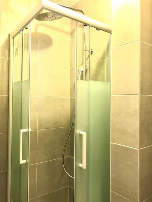 Rm-2 - F2 Au 2eme Etage Pour 1-3 Pers *